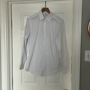 Calvin Klein white button down slim fit herringbone size M 15.5x32/33
